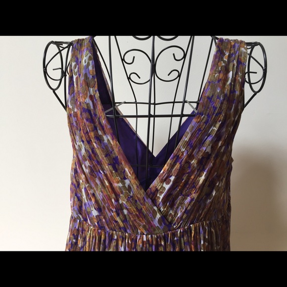 Maggy London Dresses & Skirts - Maggy London 100% silk dress size 10